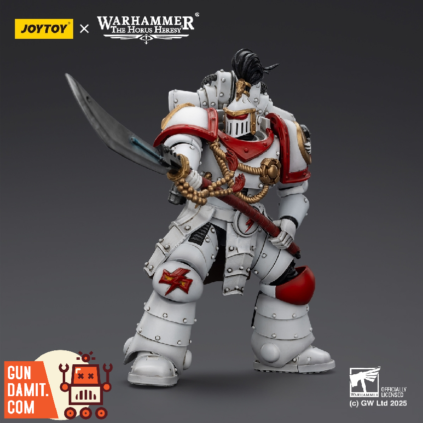 JT02939 Legion Praetor - back view JoyToy White Scars Praetor - back view