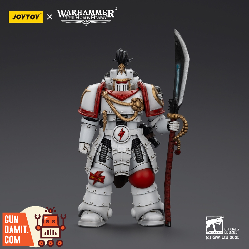 JT02939 Legion Praetor - front view JoyToy White Scars Praetor - front view