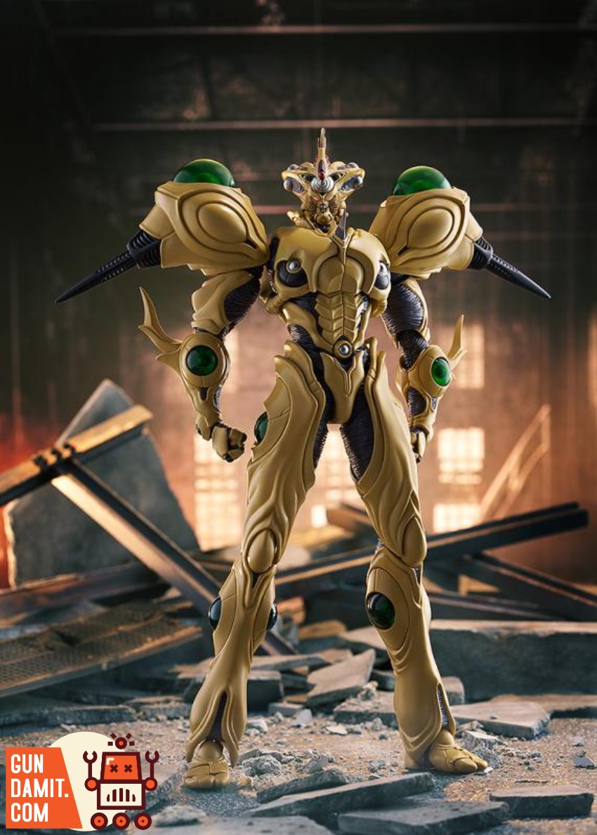 MAX-GUYVER Gigantic Guyver - side view Max Factory Figma Gigantic Guyver - side view