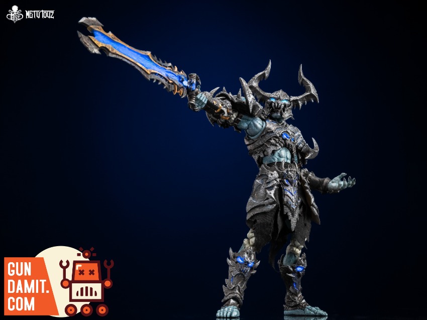 MT-SALANAR Death Knight - back view Mety Toyz Death Knight Frostbone Salanar - back view