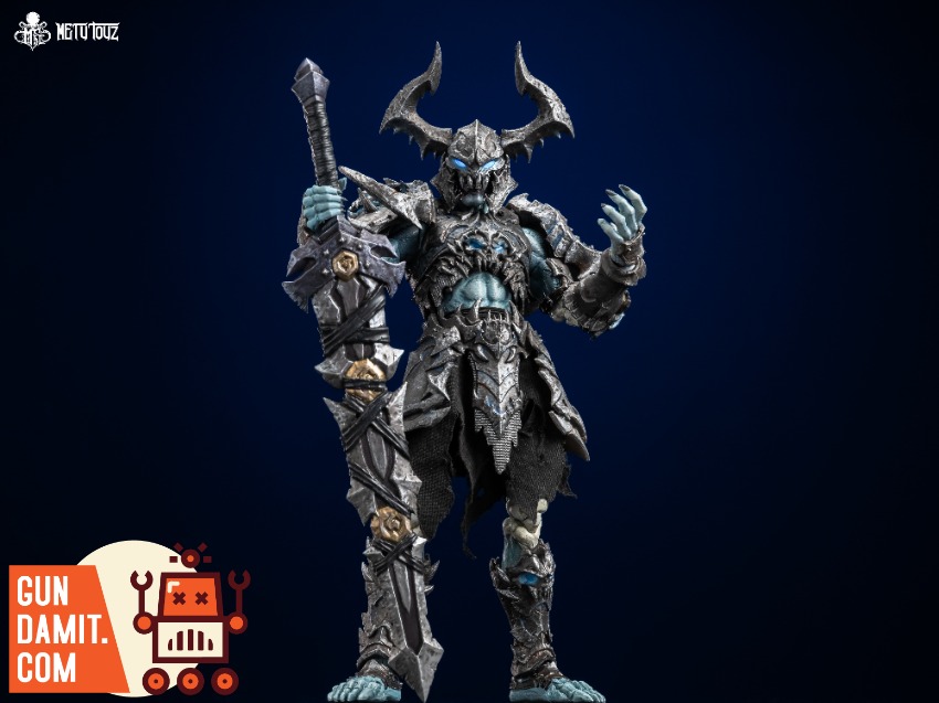 MT-SALANAR Death Knight - side view Mety Toyz Death Knight Frostbone Salanar - side view