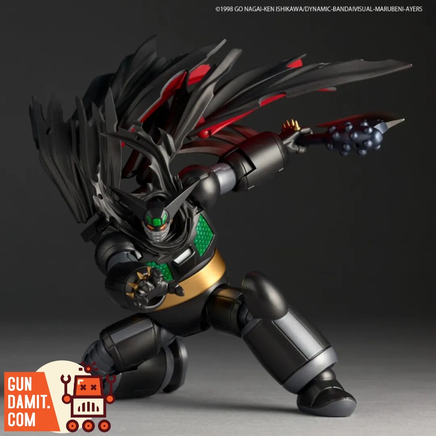 KAIYODO-BLACKGETTER Black Getter - back view KAIYODO Revoltech Black Getter OVA - back view