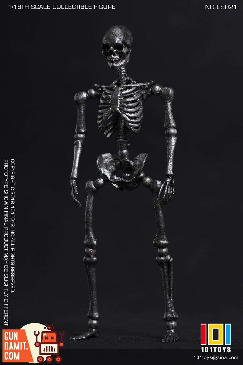 101-ES021 Skeleton Body Silver - close-up detail 101TOYS ES021 Mini Skeleton Silver - close-up detail