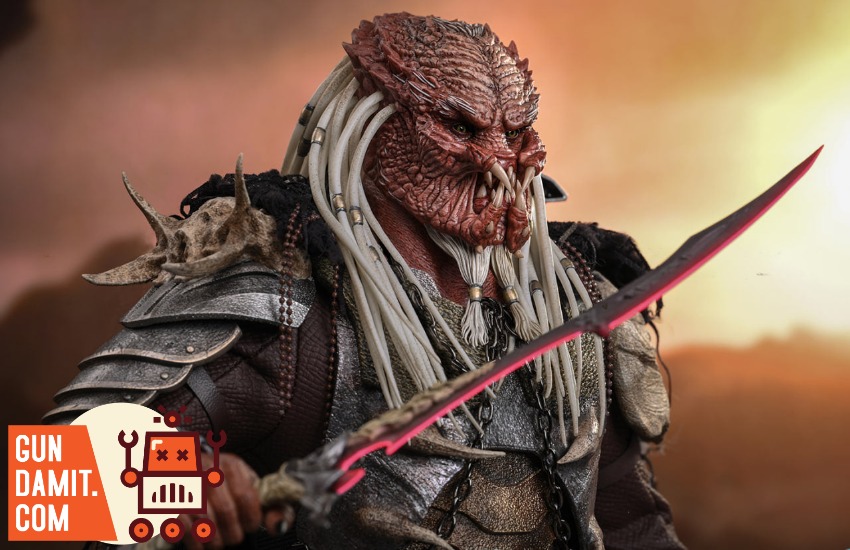 MMS863 Predator Badlands - view 7 Hot Toys Father Predator - view 7