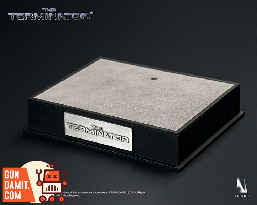 INART-AGA031 Terminator T-800 - back view INART AgA031 Terminator T-800 - back view
