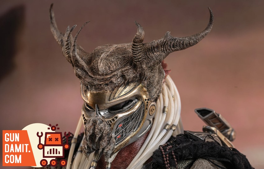 MMS863 Predator Badlands - back view Hot Toys Father Predator - back view