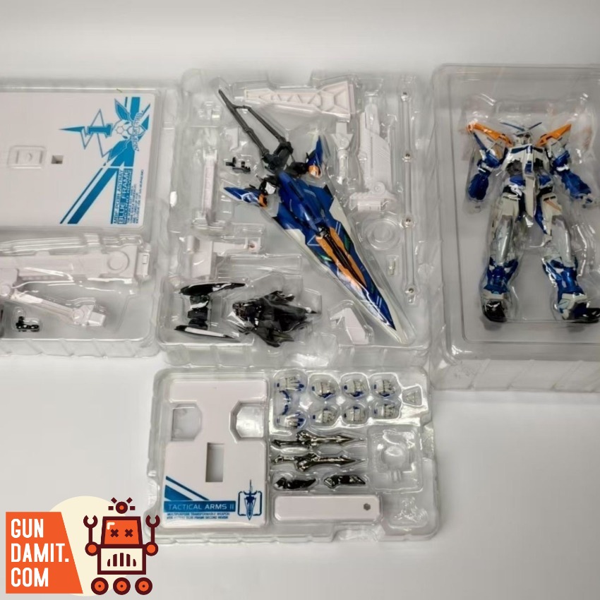 CHEF-EZ8 Greatsword Astray - side view Chef Model MB EZ8 Blue Astray 2R - side view