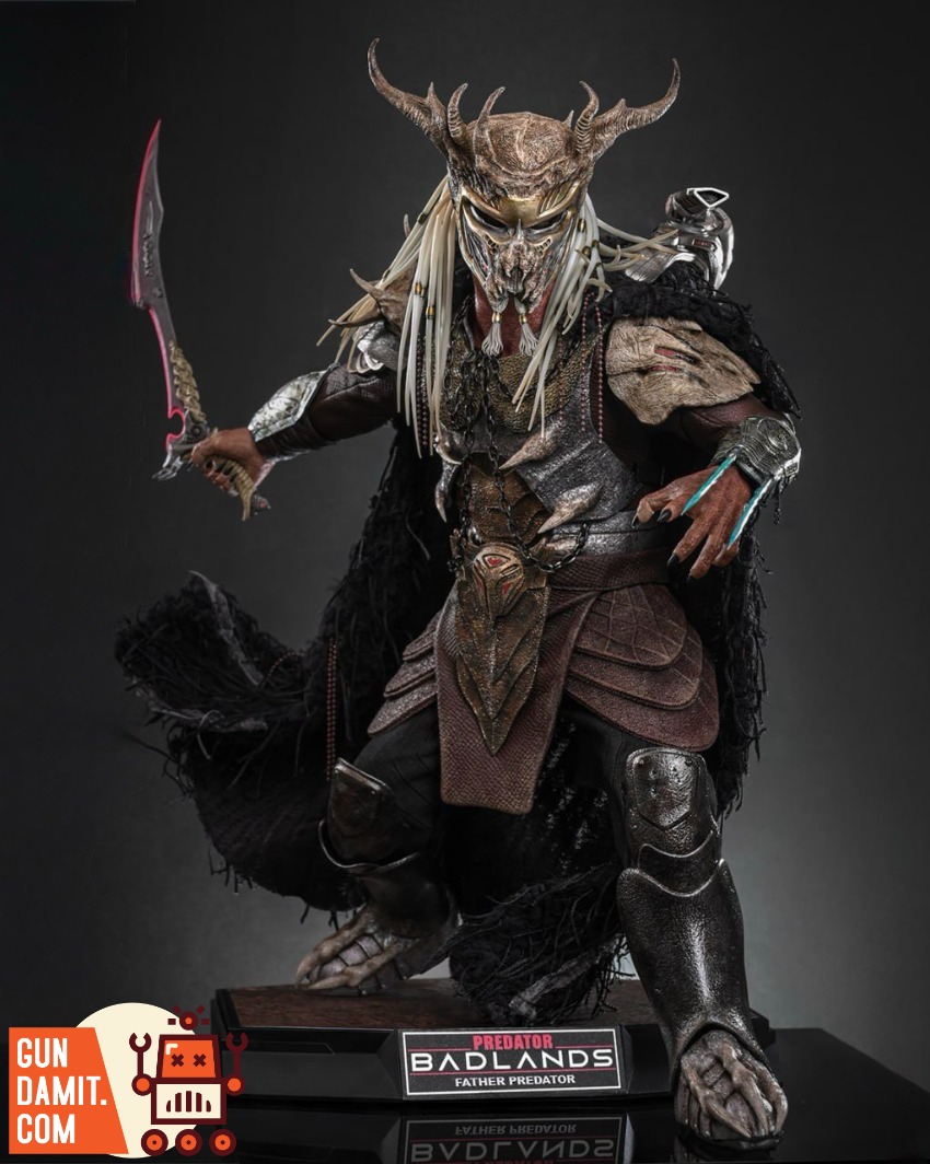MMS863 Predator Badlands - front view Hot Toys Father Predator - front view