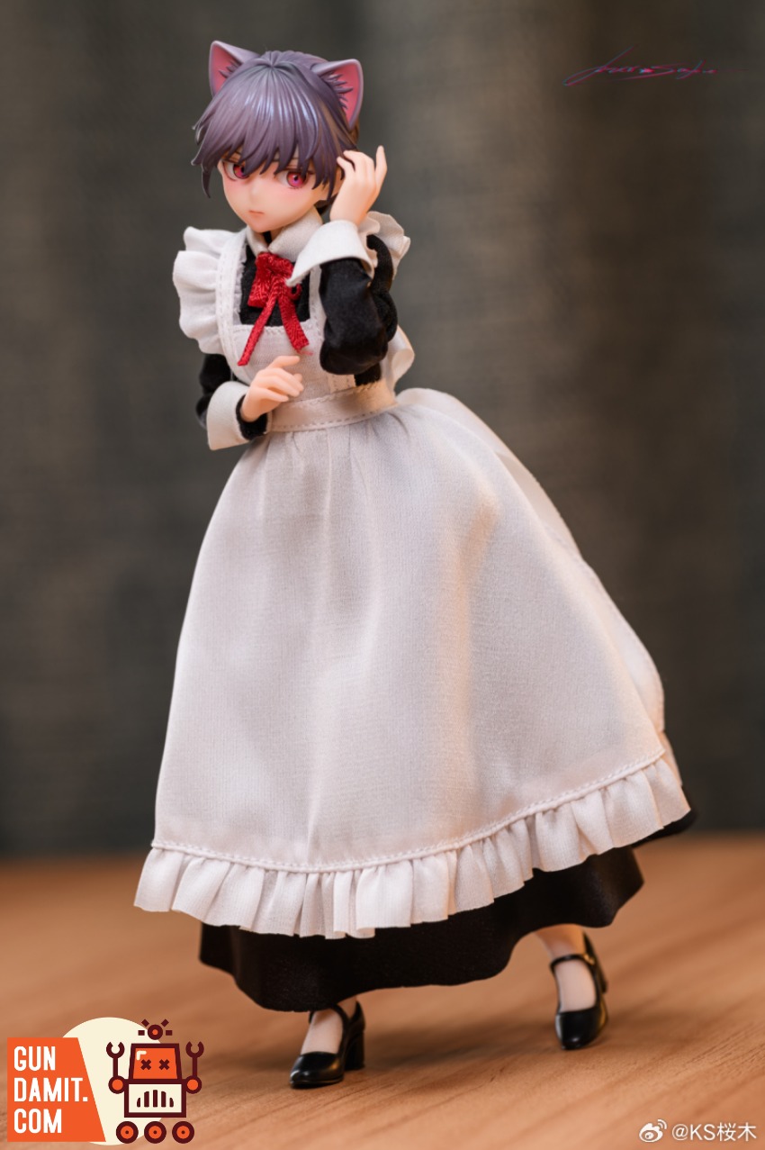 Fikizi 1/12 scale figure full body standing pose in black and white maid dress Fikizi 1/12 scale figure full body standing pose in black and white maid dress