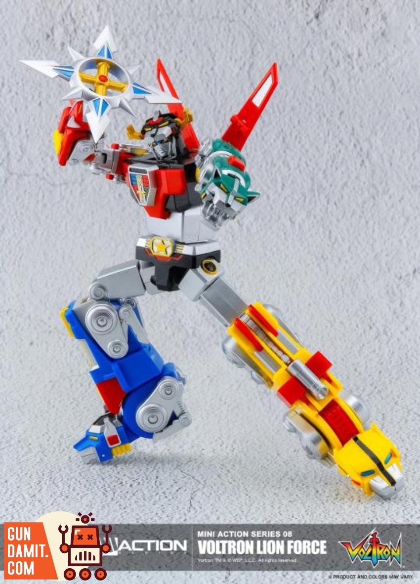 Action Toys Voltron Beast King GoLion holding star weapon attack pose Action Toys Voltron Beast King GoLion holding star weapon attack pose