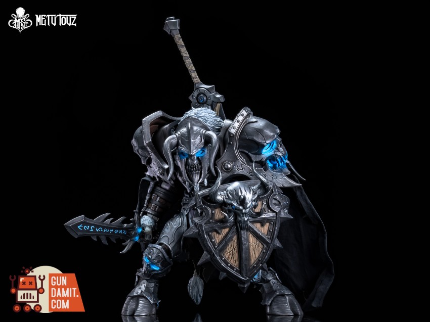 Mety Toyz 1/10 Adventurer's World Tauren Warrior - View 1 Mety Toyz 1/10 Adventurer's World Tauren Warrior - View 1