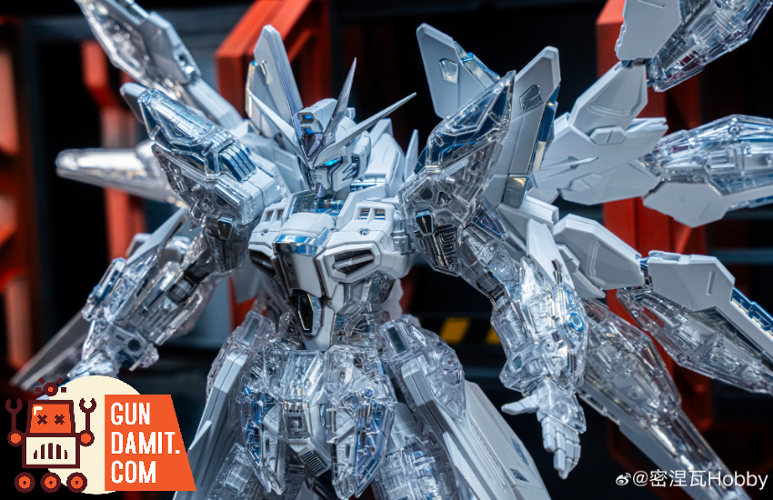 Minerva Hobby 1/100 Mechanical Myth Strike Freedom Gundam GK Head Sculpture Twilight Coating Ver. - View 3 Minerva Hobby 1/100 Mechanical Myth Strike Freedom Gundam GK Head Sculpture Twilight Coating Ver. - View 3