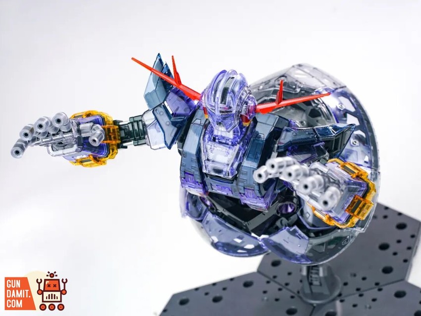A Baoa Qu Model 1/100 Zhanshenhao Model Kit Translucent Colored Ver. - View 30 A Baoa Qu Model 1/100 Zhanshenhao Model Kit Translucent Colored Ver. - View 30