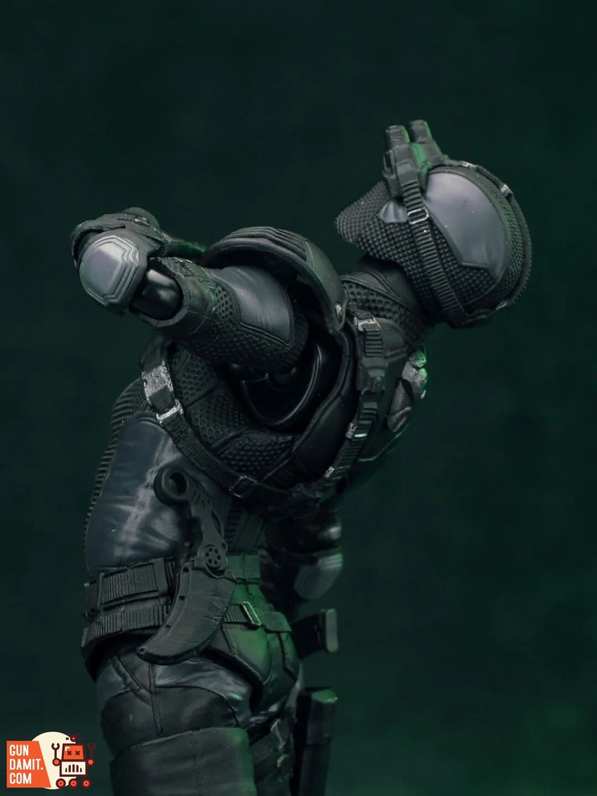 CCS Toys 1/12 FigScript Sam Fisher - View 45 CCS Toys 1/12 FigScript Sam Fisher - View 45
