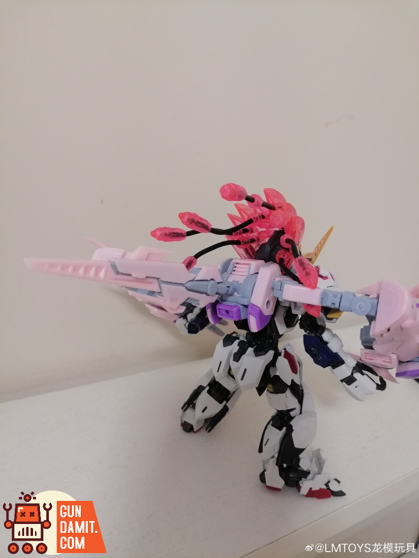 LMTOYS 1/100 Barbatos Wolf King Giant Claw Accessory Set Model Kit Limited Cherry Blossom Color Ver. - View 3 LMTOYS 1/100 Barbatos Wolf King Giant Claw Accessory Set Model Kit Limited Cherry Blossom Color Ver. - View 3