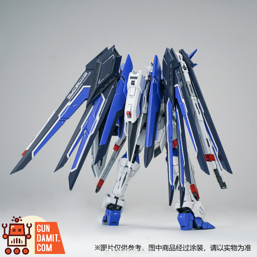 Shenma Model 1/100 Azure Knight Model Kit - View 6 Shenma Model 1/100 Azure Knight Model Kit - View 6