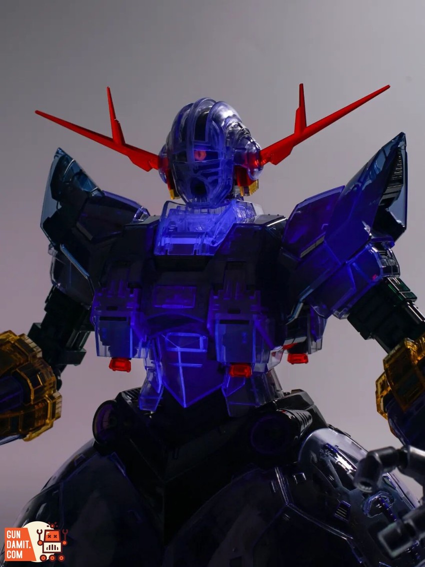 A Baoa Qu Model 1/100 Zhanshenhao Model Kit Translucent Colored Ver. - View 22 A Baoa Qu Model 1/100 Zhanshenhao Model Kit Translucent Colored Ver. - View 22