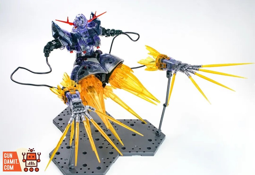 A Baoa Qu Model 1/100 Zhanshenhao Model Kit Translucent Colored Ver. - View 33 A Baoa Qu Model 1/100 Zhanshenhao Model Kit Translucent Colored Ver. - View 33