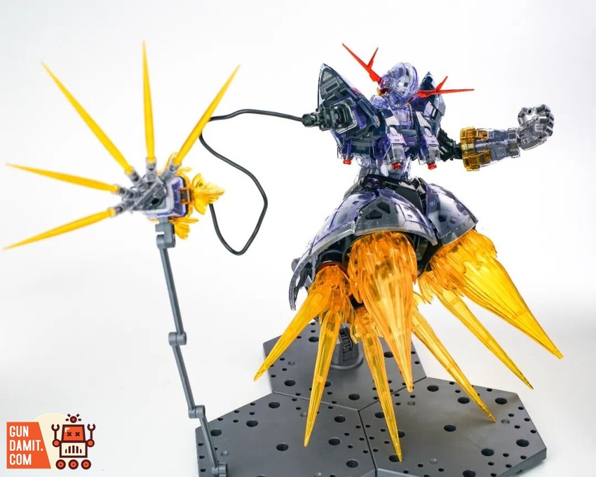 A Baoa Qu Model 1/100 Zhanshenhao Model Kit Translucent Colored Ver. - View 34 A Baoa Qu Model 1/100 Zhanshenhao Model Kit Translucent Colored Ver. - View 34