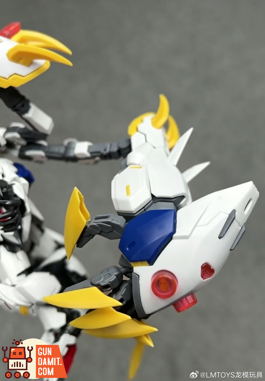 LMTOYS 1/100 Barbatos Wolf King Giant Claw Accessory Set Model Kit - View 2 LMTOYS 1/100 Barbatos Wolf King Giant Claw Accessory Set Model Kit - View 2