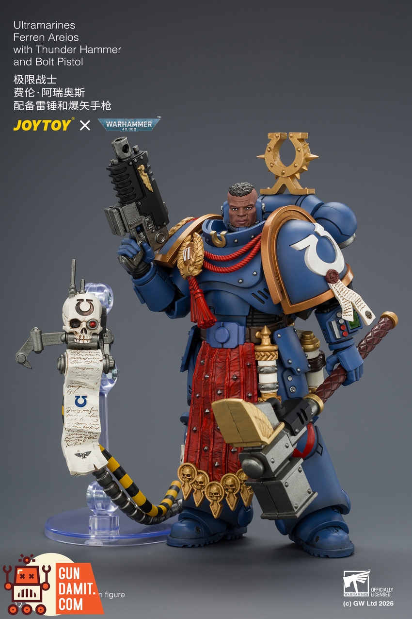 JoyToy JT04889 1/18 Warhammer 40K Ultramarines Ferren Areios with Thunder Hammer and Bolt Pistol - View 3 JoyToy JT04889 1/18 Warhammer 40K Ultramarines Ferren Areios with Thunder Hammer and Bolt Pistol - View 3