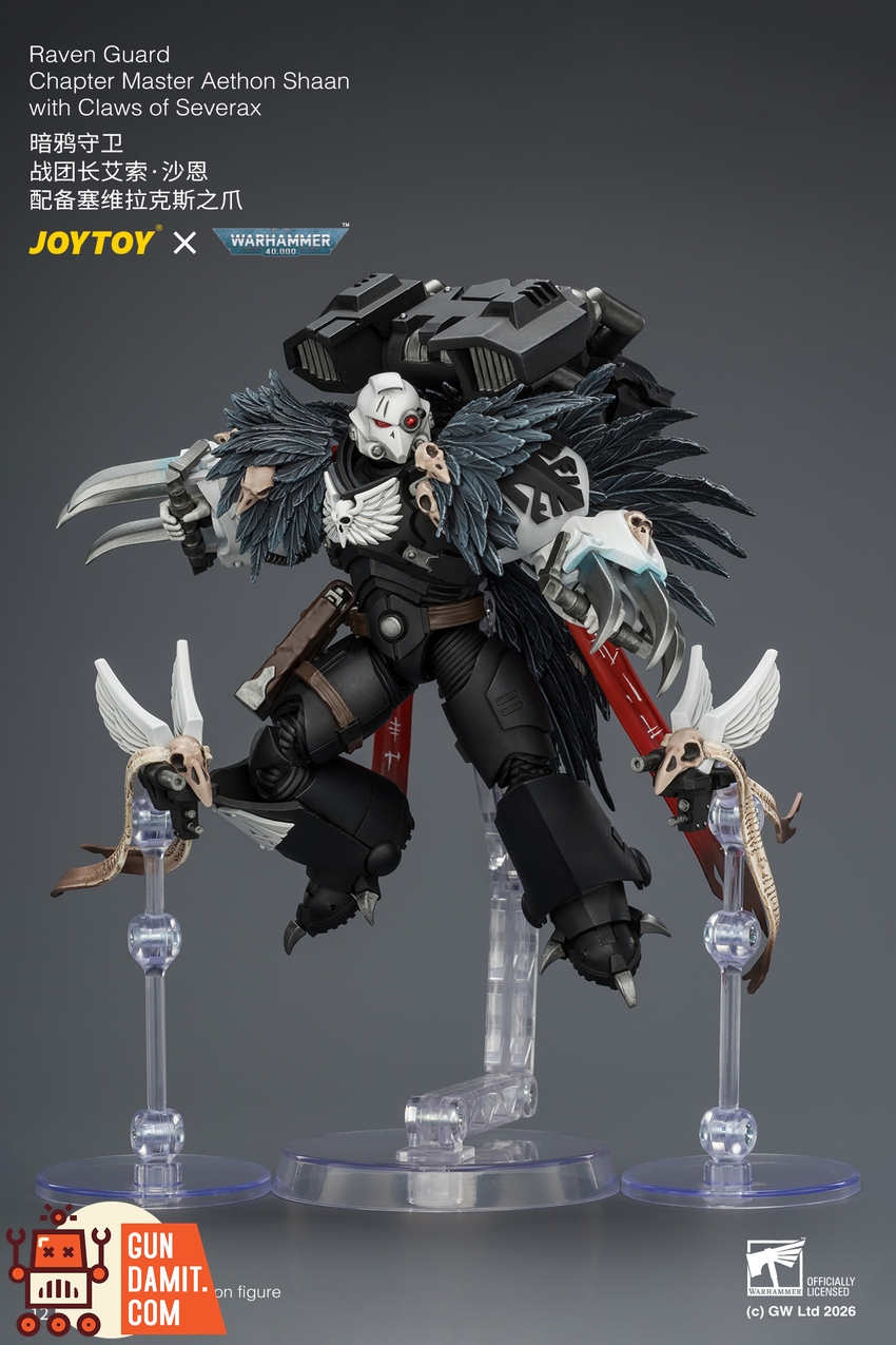 JoyToy JT04742 1/18 Warhammer 40k Raven Guard Chapter Master Aethon Shaan with Claws of Severax and Heavy Bolt Pistol - View 8 JoyToy JT04742 1/18 Warhammer 40k Raven Guard Chapter Master Aethon Shaan with Claws of Severax and Heavy Bolt Pistol - View 8