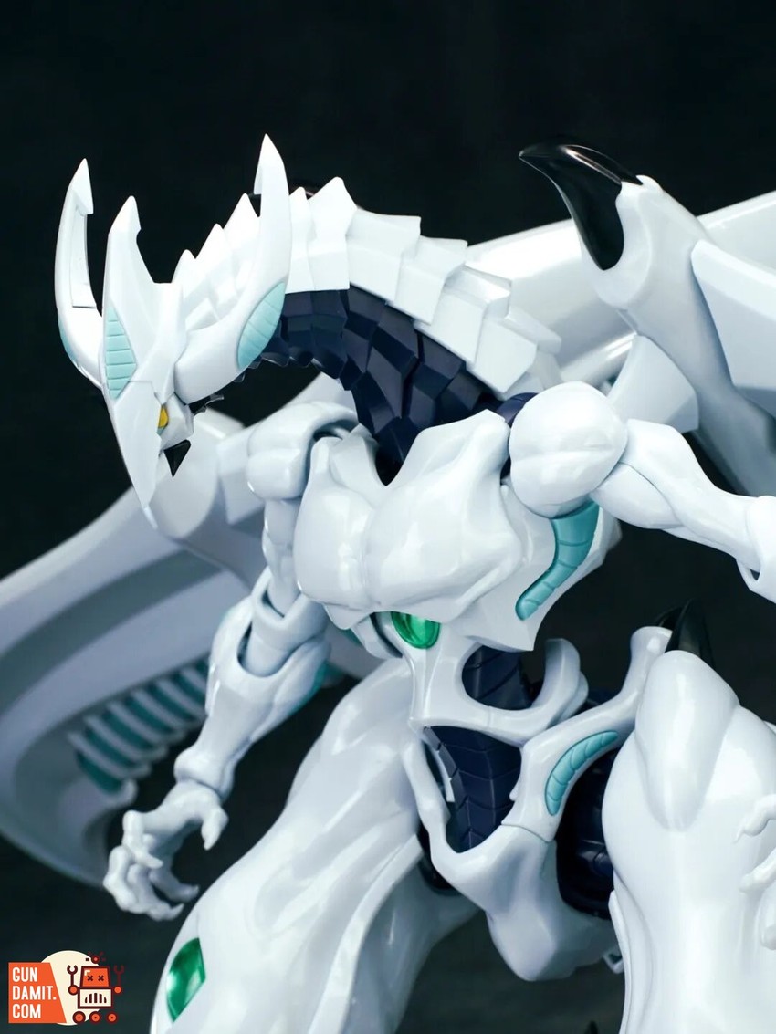 Gu Yin Animation 5DS-01 Yu-Gi-Oh! 5D's Shooting Star Dragon Model Kit - View 3 Gu Yin Animation 5DS-01 Yu-Gi-Oh! 5D's Shooting Star Dragon Model Kit - View 3