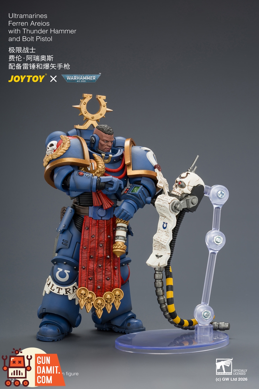 JoyToy JT04889 1/18 Warhammer 40K Ultramarines Ferren Areios with Thunder Hammer and Bolt Pistol - View 8 JoyToy JT04889 1/18 Warhammer 40K Ultramarines Ferren Areios with Thunder Hammer and Bolt Pistol - View 8