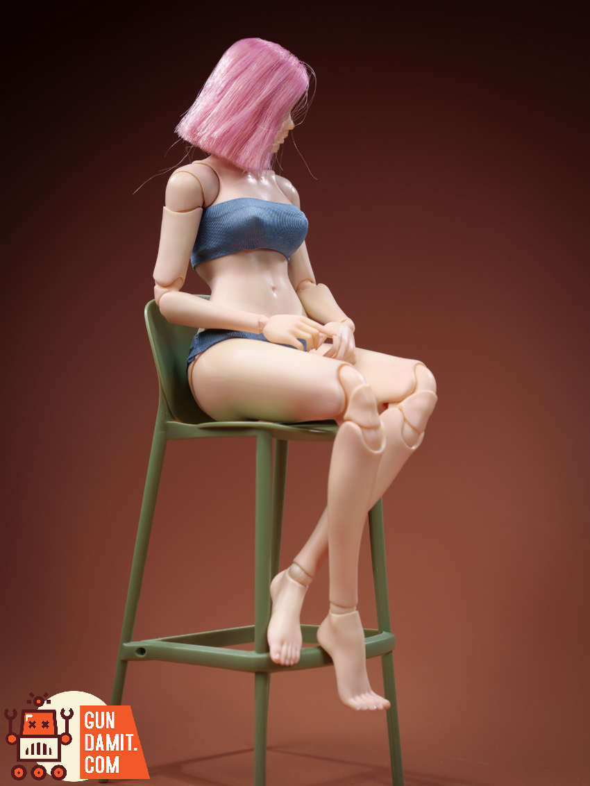 trickyMan12 & WORKING DIVA 1/6 FB-10032 DT02A Teen Girl Body Type Dewy Cold Toned Fair Skin Version - View 11 trickyMan12 & WORKING DIVA 1/6 FB-10032 DT02A Teen Girl Body Type Dewy Cold Toned Fair Skin Version - View 11
