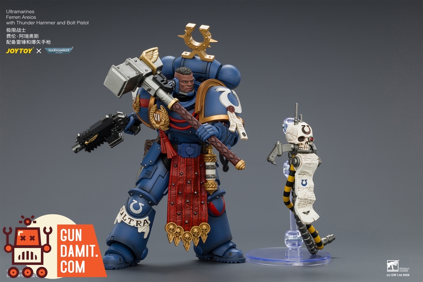 JoyToy JT04889 1/18 Warhammer 40K Ultramarines Ferren Areios with Thunder Hammer and Bolt Pistol - View 5 JoyToy JT04889 1/18 Warhammer 40K Ultramarines Ferren Areios with Thunder Hammer and Bolt Pistol - View 5