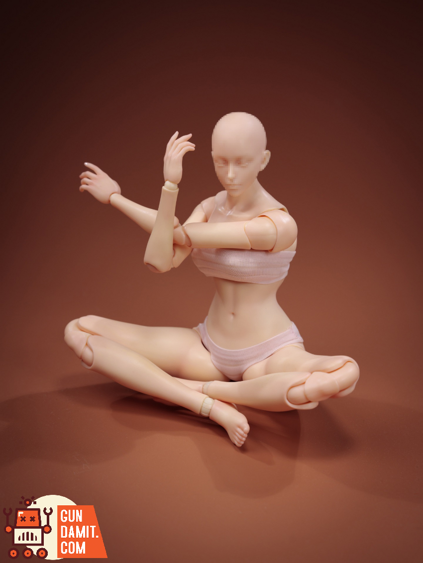trickyMan12 & WORKING DIVA 1/6 FB-10032 DT02B Teen Girl Body Type Dewy Warm Toned Fair Skin Version - View 11 trickyMan12 & WORKING DIVA 1/6 FB-10032 DT02B Teen Girl Body Type Dewy Warm Toned Fair Skin Version - View 11