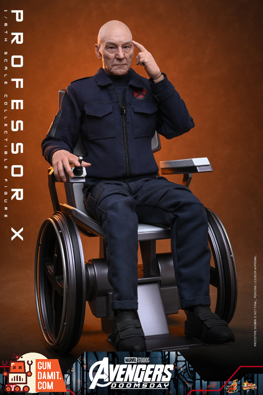 Hot Toys 1/6 MMS917 Avengers: Doomsday Professor X - View 5 Hot Toys 1/6 MMS917 Avengers: Doomsday Professor X - View 5