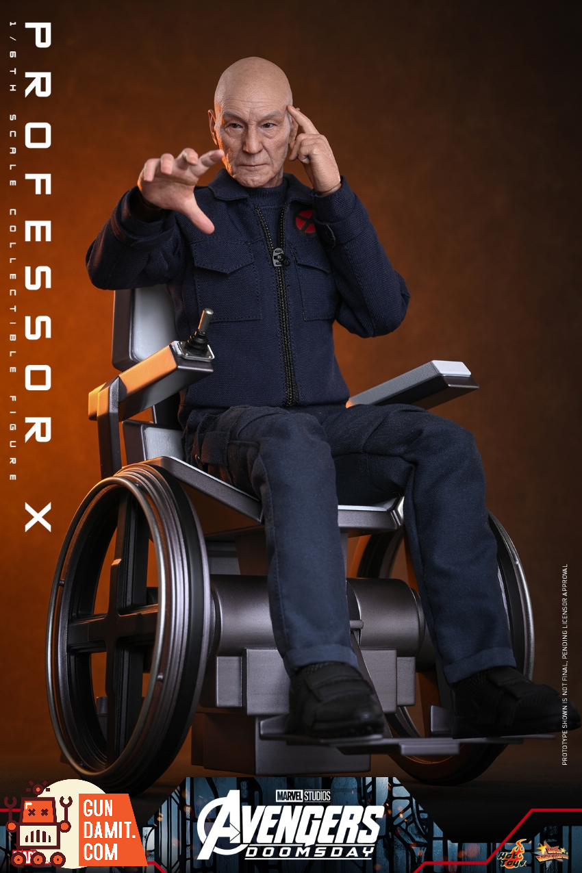 Hot Toys 1/6 MMS917 Avengers: Doomsday Professor X - View 3 Hot Toys 1/6 MMS917 Avengers: Doomsday Professor X - View 3