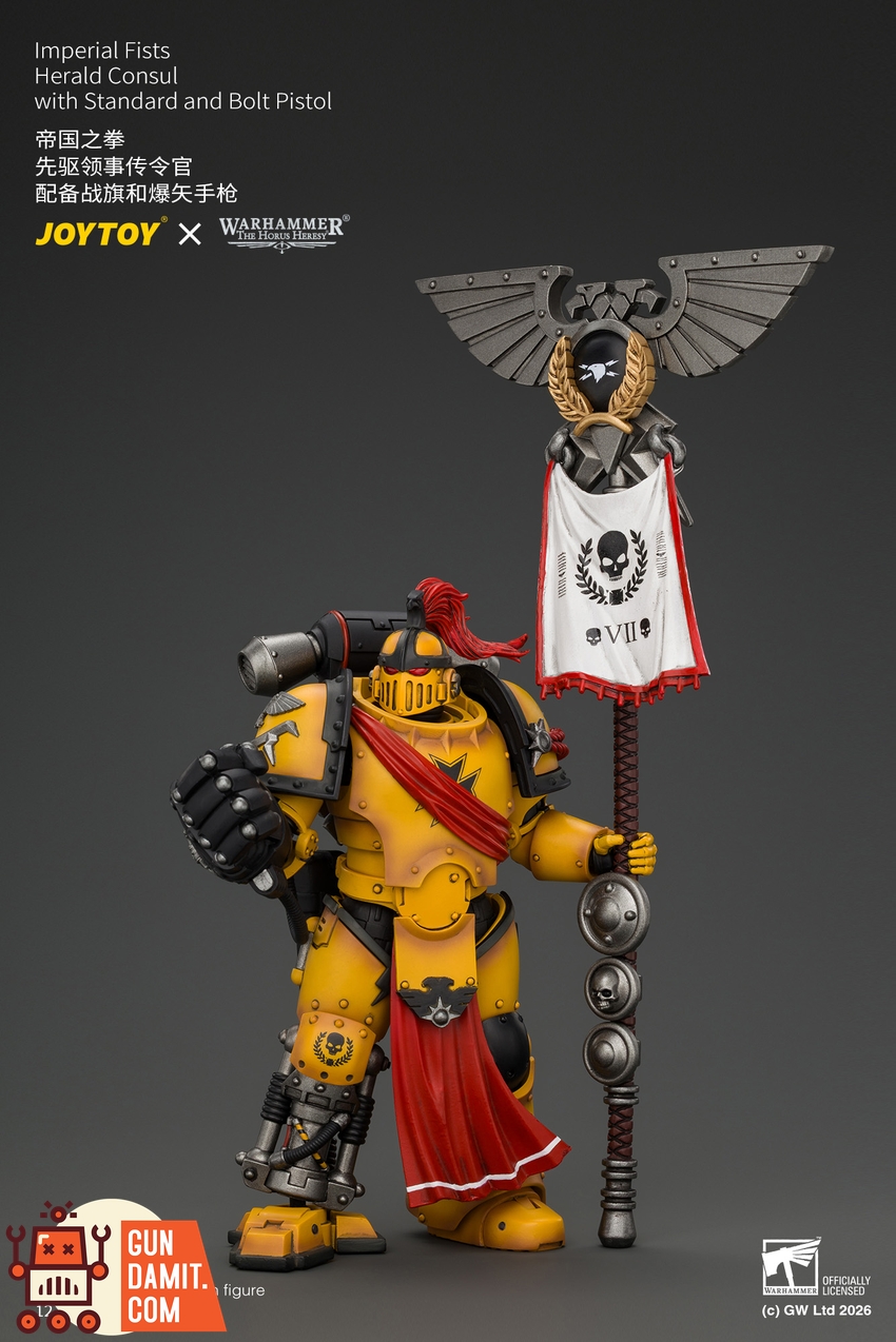 JoyToy JT05220 1/18 Warhammer The Horus Heresy Imperial Fists Herald Consul with Standard and Bolt Pistol - View 5 JoyToy JT05220 1/18 Warhammer The Horus Heresy Imperial Fists Herald Consul with Standard and Bolt Pistol - View 5