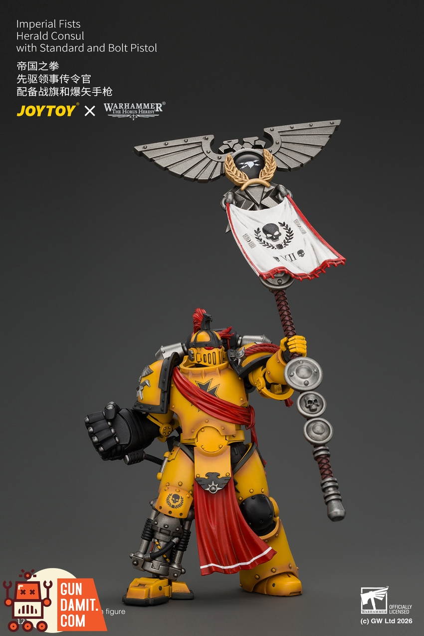 JoyToy JT05220 1/18 Warhammer The Horus Heresy Imperial Fists Herald Consul with Standard and Bolt Pistol - View 7 JoyToy JT05220 1/18 Warhammer The Horus Heresy Imperial Fists Herald Consul with Standard and Bolt Pistol - View 7