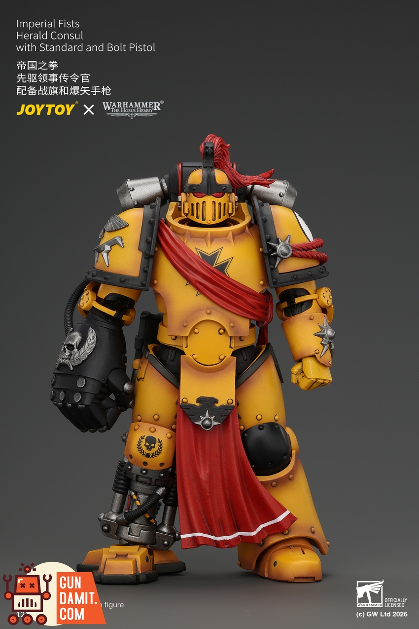 JoyToy JT05220 1/18 Warhammer The Horus Heresy Imperial Fists Herald Consul with Standard and Bolt Pistol - View 2 JoyToy JT05220 1/18 Warhammer The Horus Heresy Imperial Fists Herald Consul with Standard and Bolt Pistol - View 2