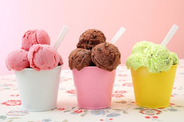 How to choose a right ice cream cup with lid
