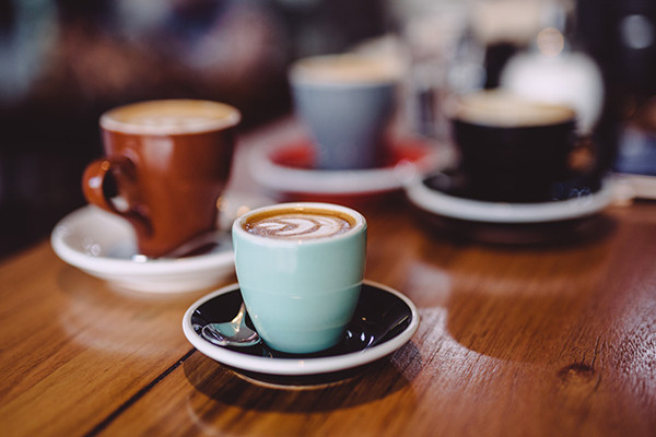 Disposable hot coffee cups save your time and money