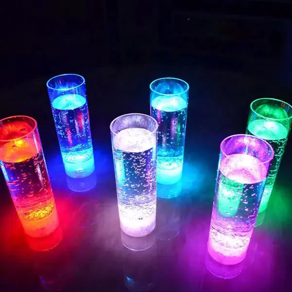 China Manufacturer Custom Party Cup 400ml Food Grade PS Colorful Flashing long cup Replaceable Battery Drinking Hihgball Glass