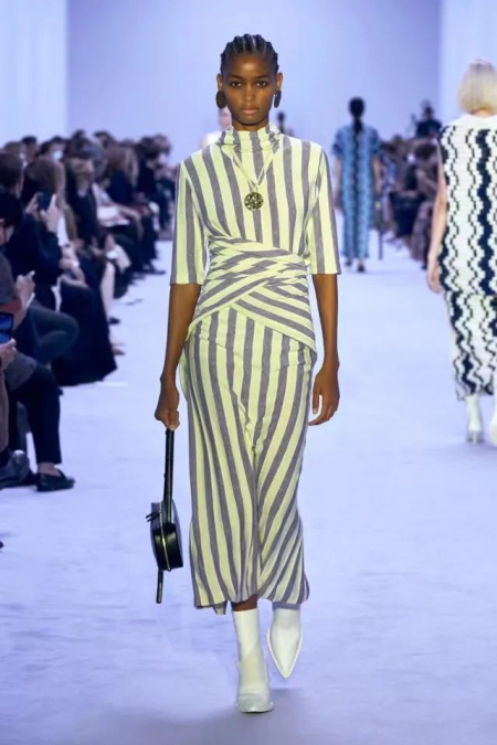2023 spring and summer dress trend