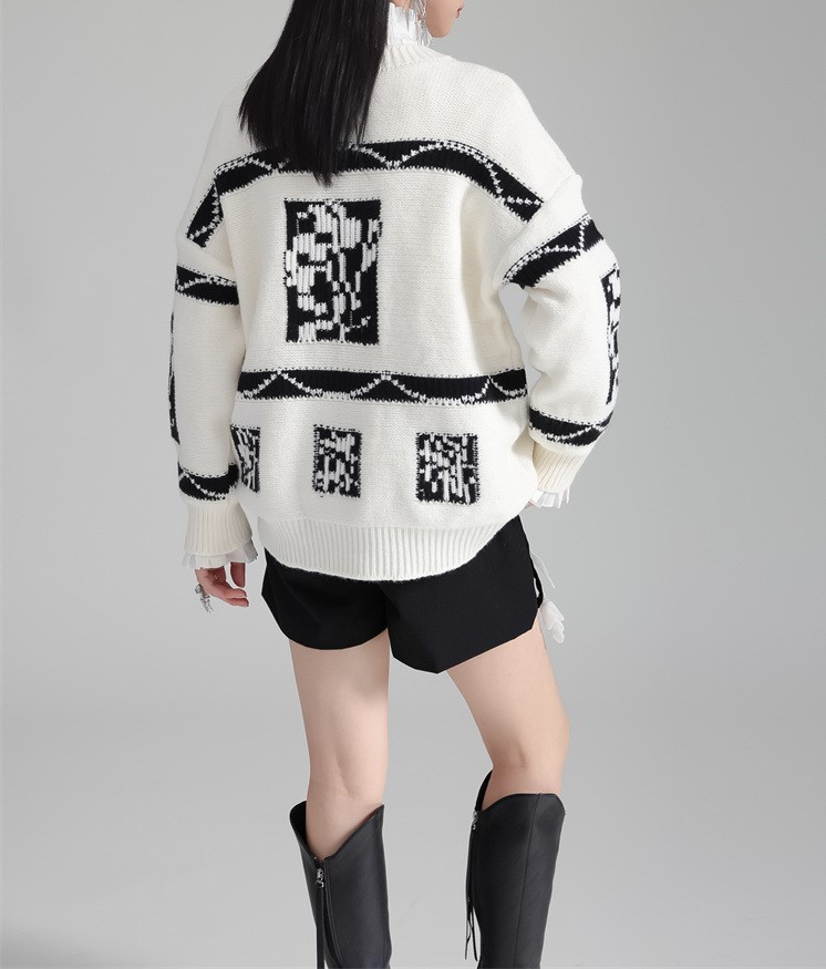 Black and white fringe contrasting knitted sweater
