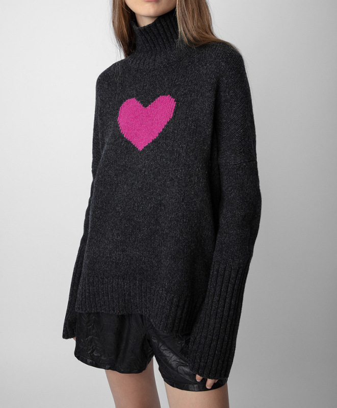 High necked cashmere knit sweater