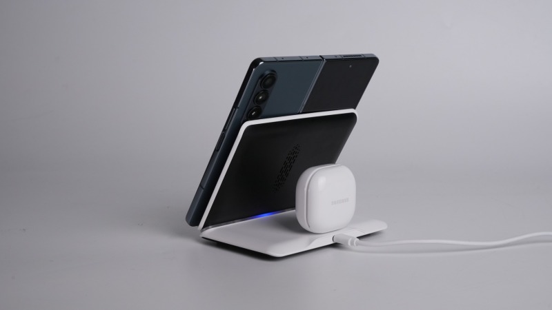 2 in 1 Extended Wireless Charger