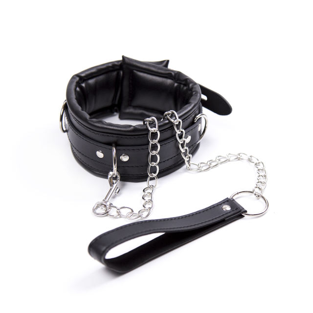 3 D-ring binding collar with chain leash