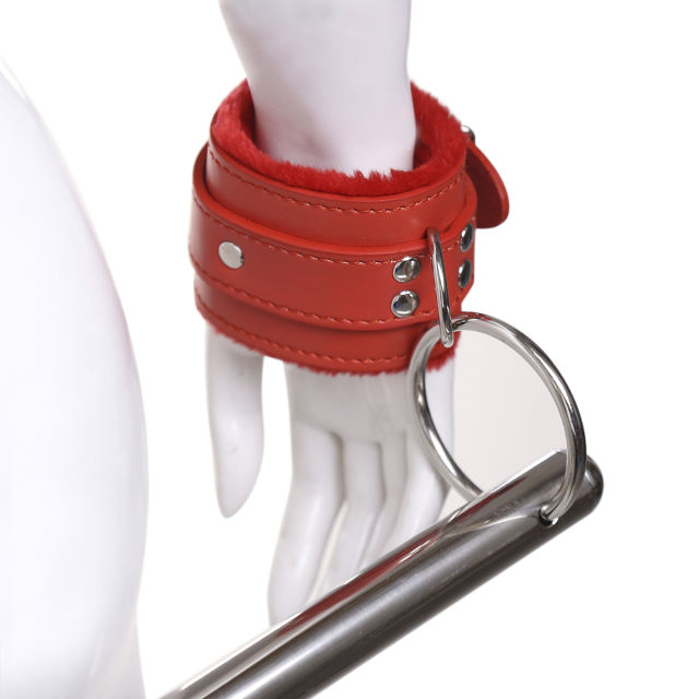 Metal bondage spreader bar with restraints