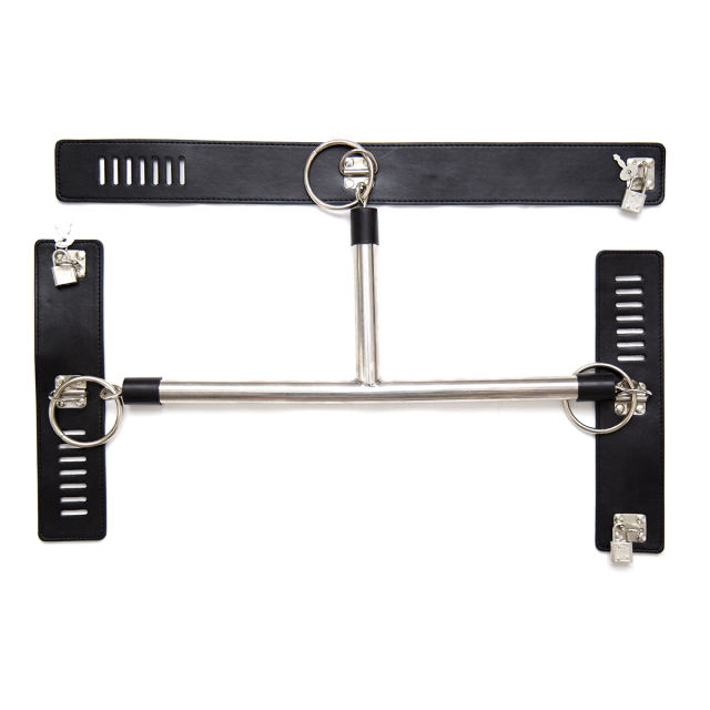 Metal bondage spreader bar with restraints