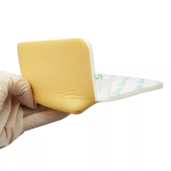 Non-Bordered Silicone Foam Wound Dressing for Heel