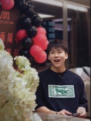 1:1 Top Quality OW 3D Embossed Logo Tee