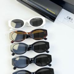 BLCG Embossed BB Black Oval Retro Sunglasses