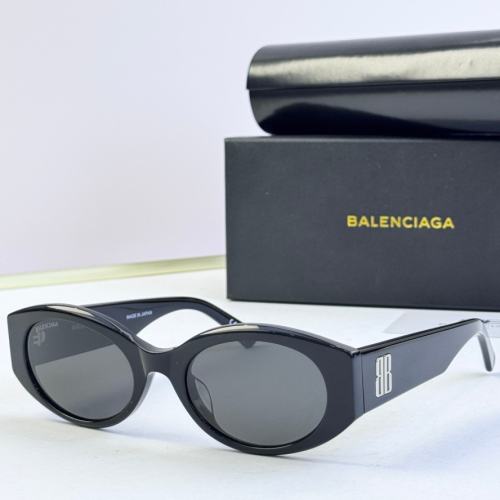 BLCG Embossed BB Black Oval Retro Sunglasses